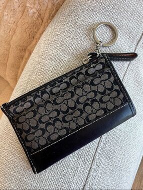 Vintage Coach Signature C Monogram Zip Card Holder Key Wallet authentic